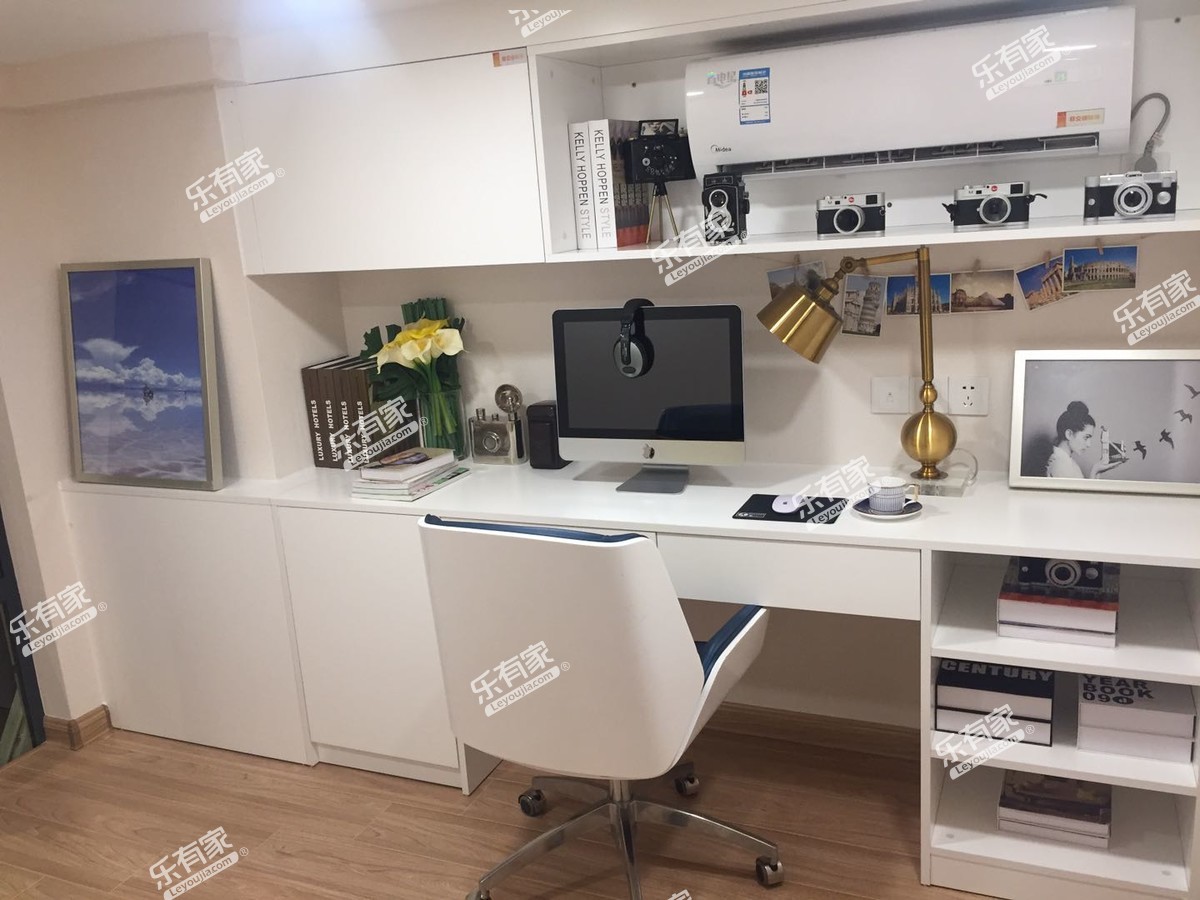 碧桂园名座广场27.样板房68m²