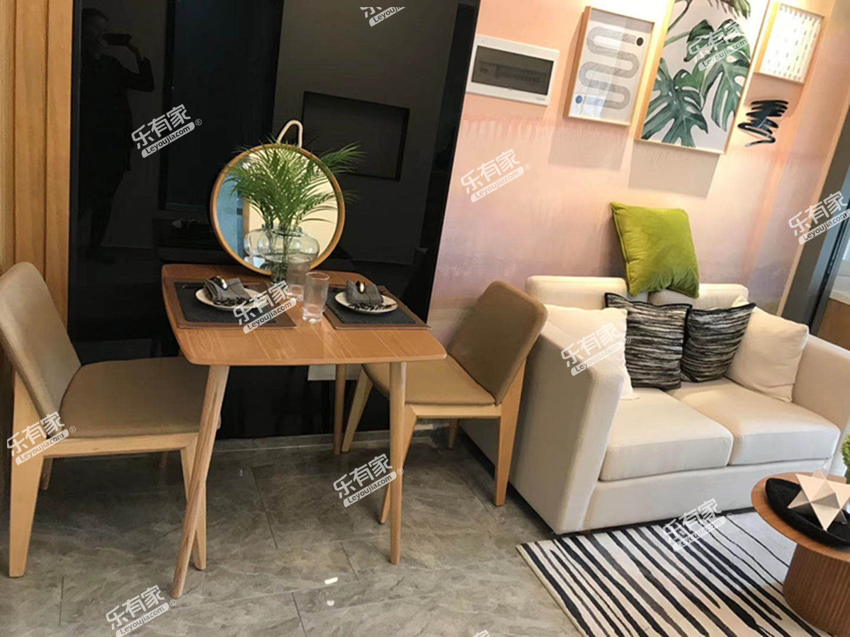顶鸿八方公寓样板房4