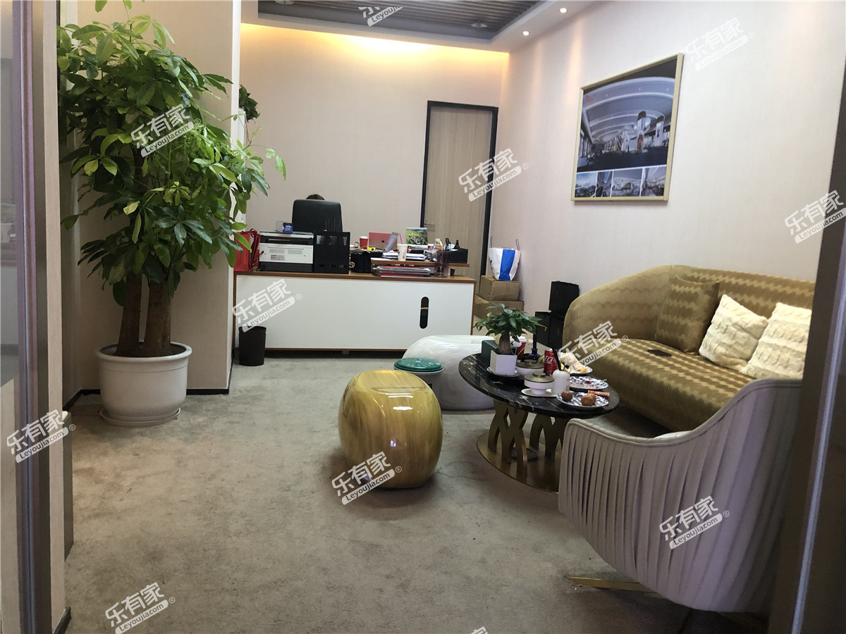 恒大天璟大厦商业裙楼一楼商铺3