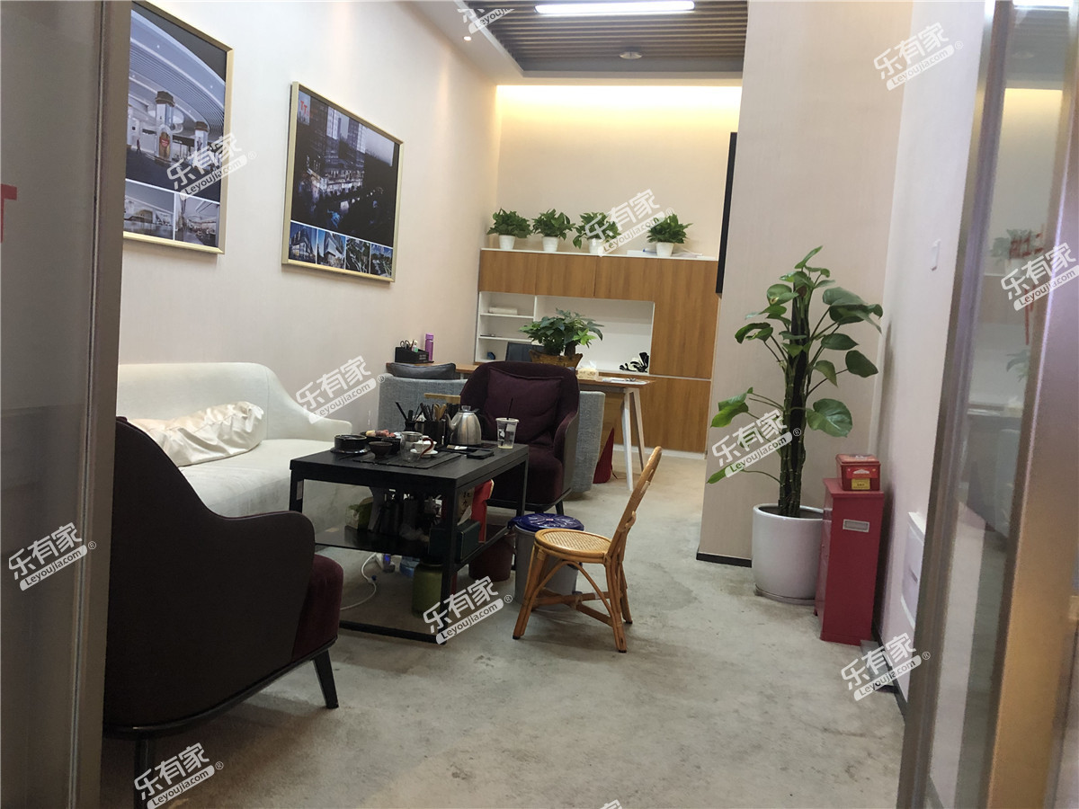 恒大天璟大厦商业裙楼一楼商铺2