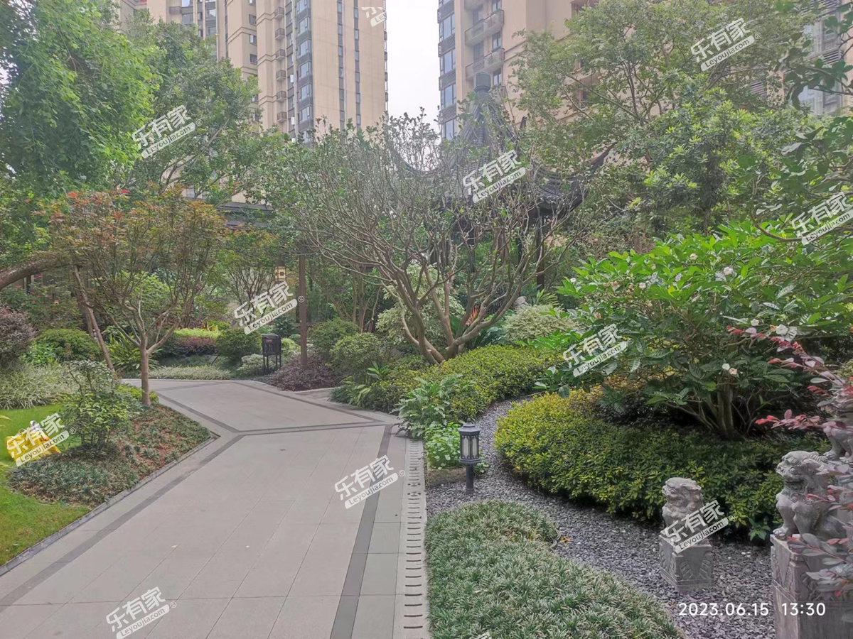 建发悦玺花园实景图9