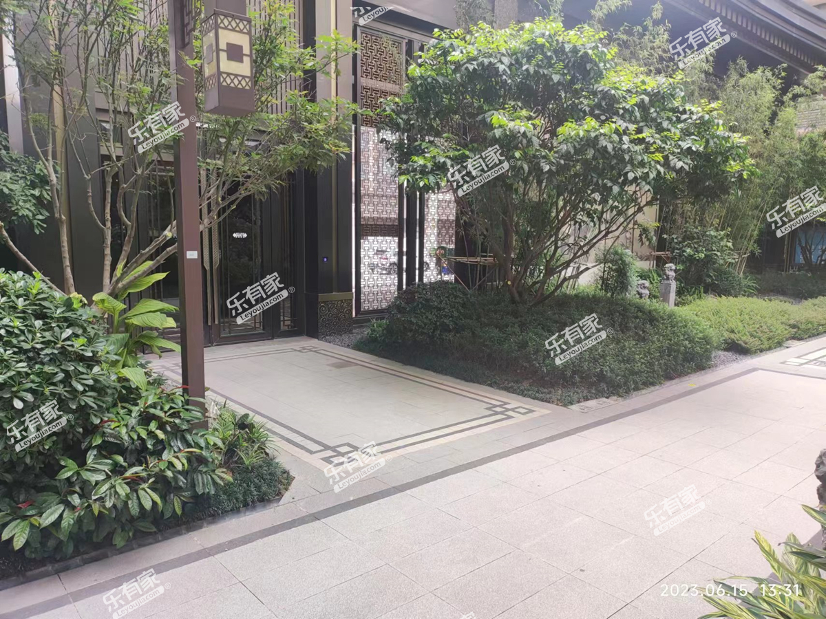 建发悦玺花园实景图3