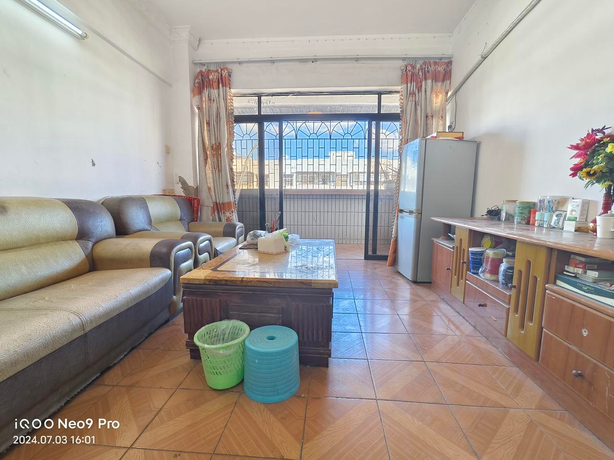 湖景苑 3房2厅1卫 106㎡