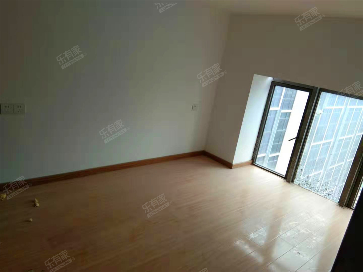 南沙香江国际金融中.心东南普装2室1厅56m²
