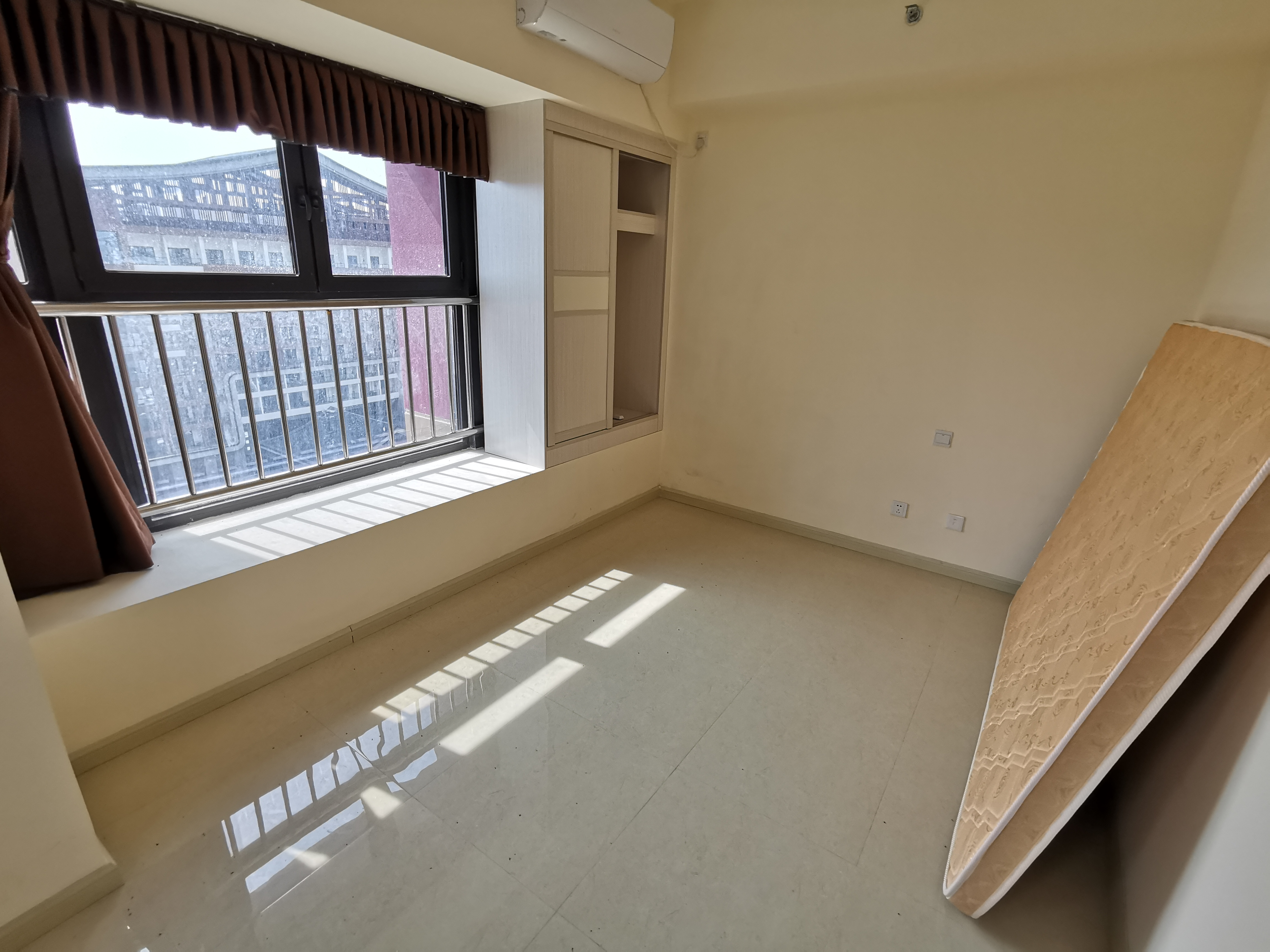 广州融创文旅城精装1室1厅54.83m²出售
