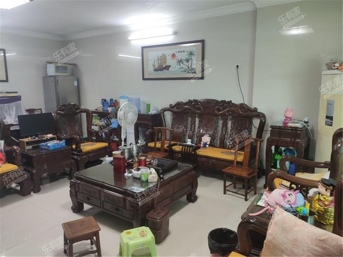 龙洲湾花园一期客厅-2
