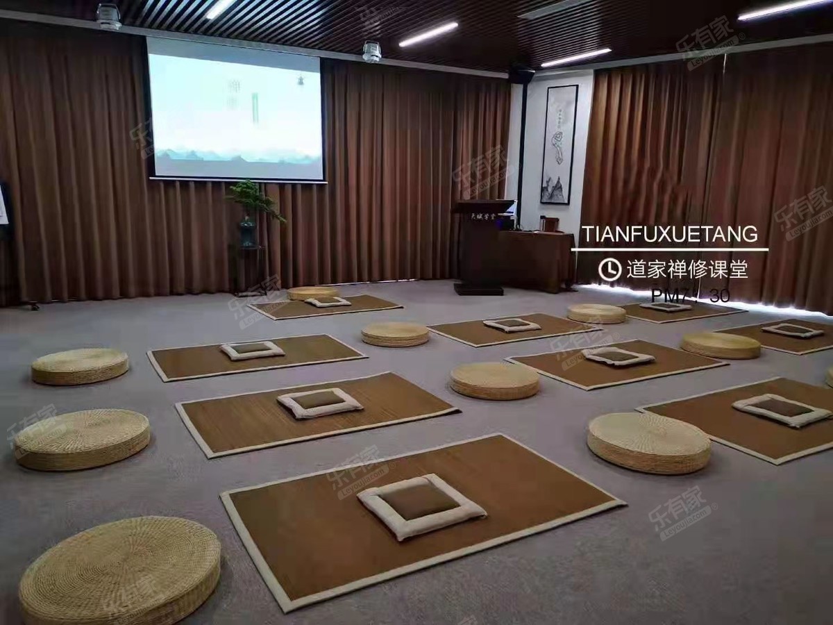 龙外精装两房，业主诚心出售
