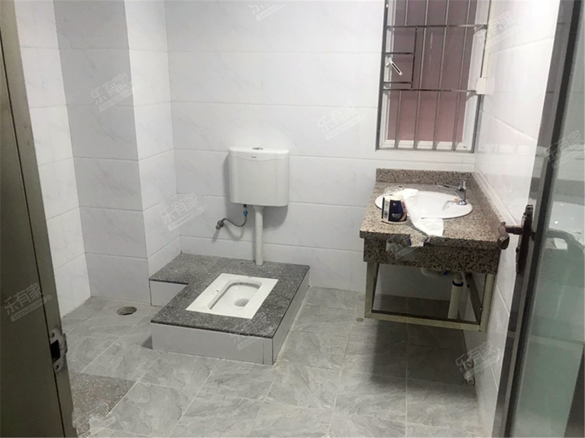 怡景城厕所-2