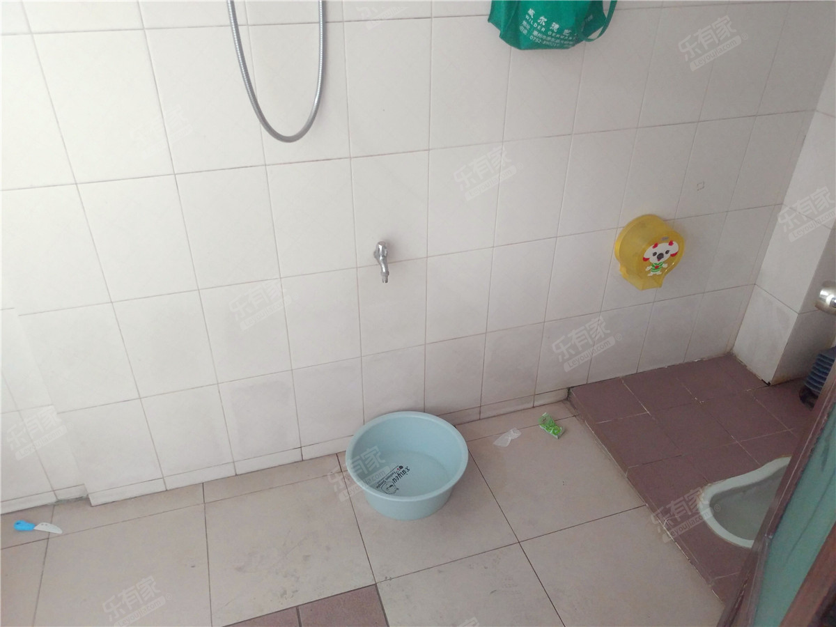 金湖花园 4房1厅1卫 128㎡