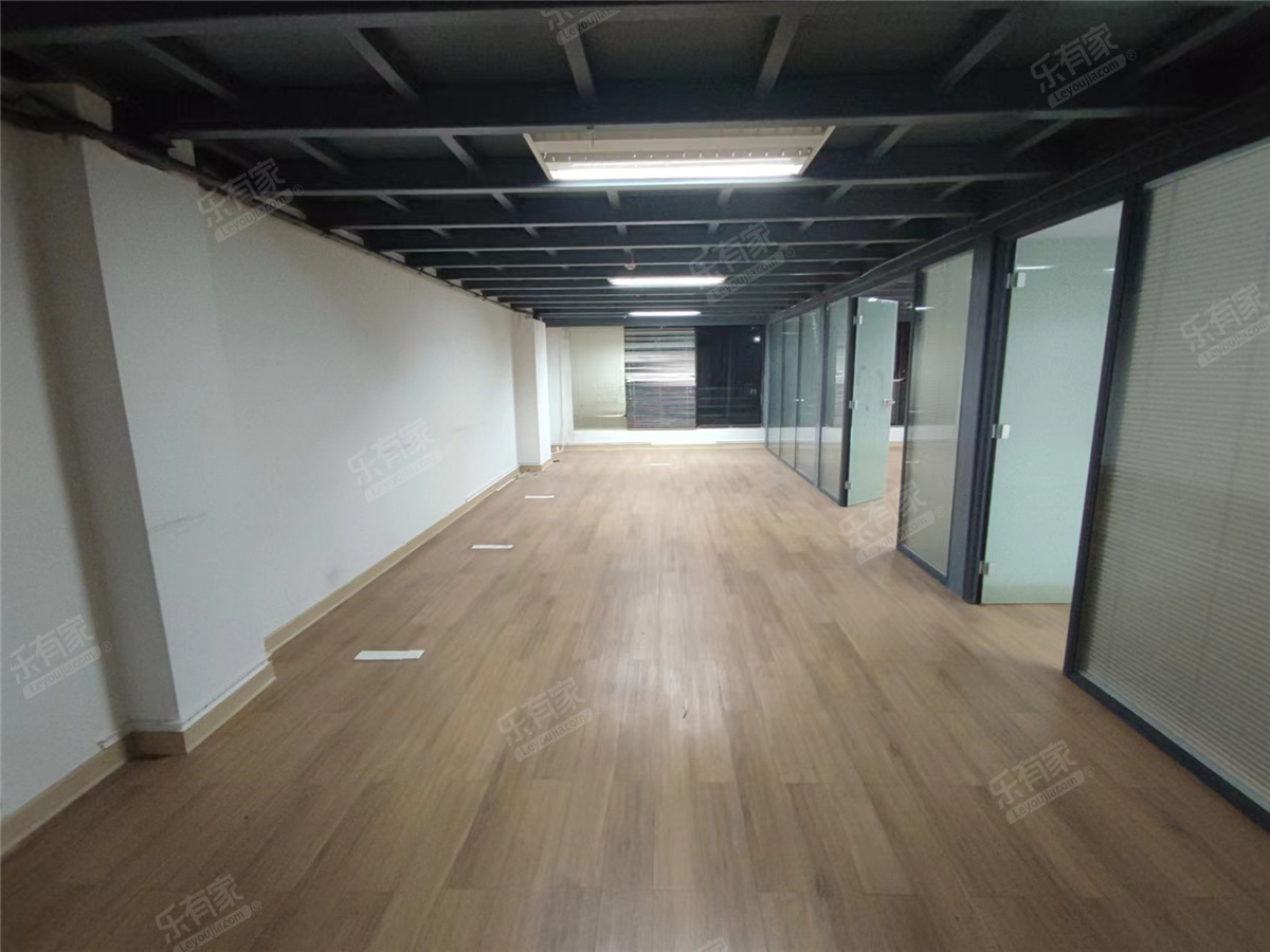 顶复有露台，二楼和露台未拍，点击咨询要二楼及露台照片！