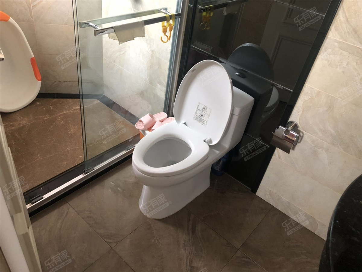 维港湾厕所-2