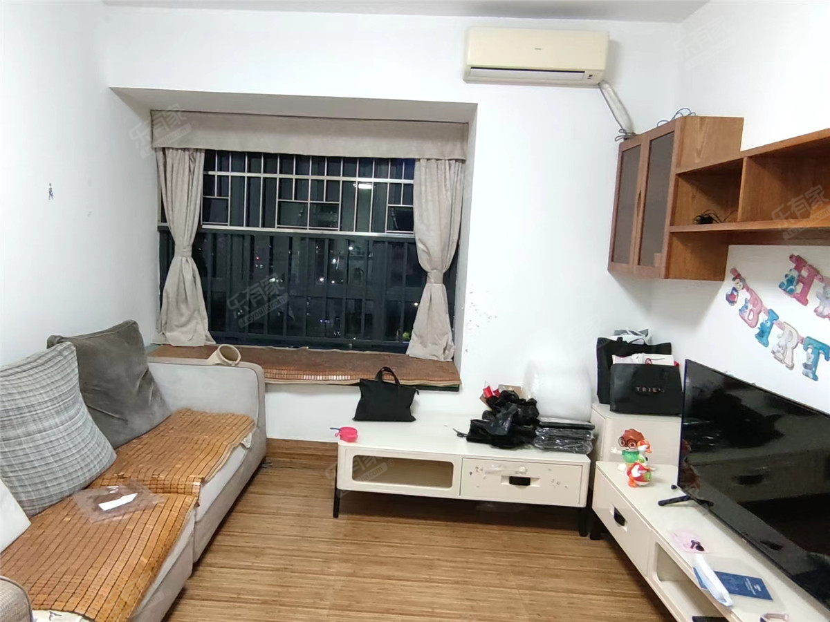锦龙地铁站旁精装二房出售-深圳乐安居大酒店（公寓部分）二手房