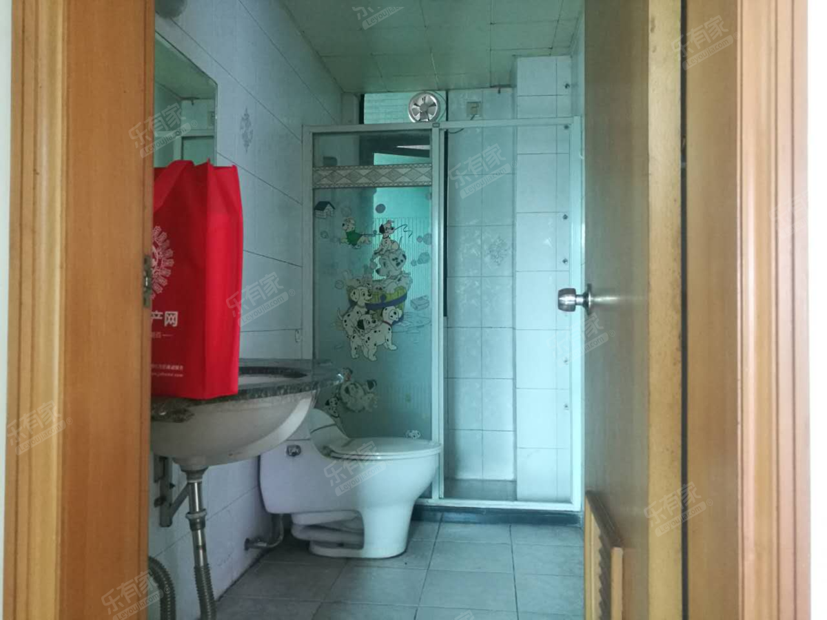 华荟明苑厕所-1
