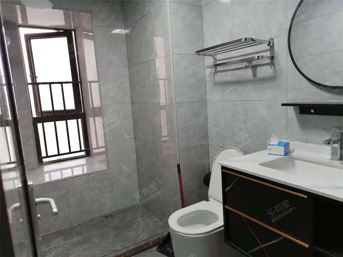 新城鹿江风华厕所-1