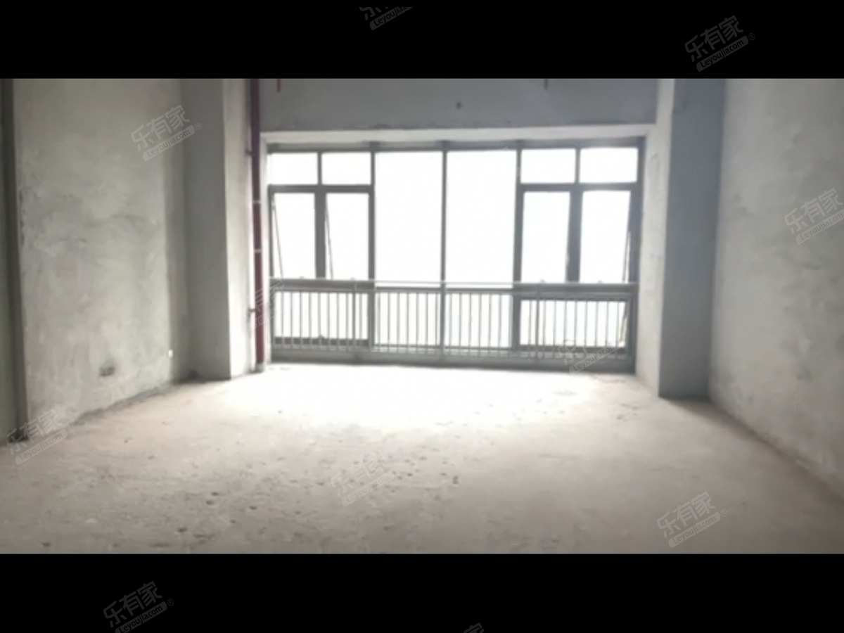 小区精选必卖好房！业主急卖，随时可以看房，性价比很不错