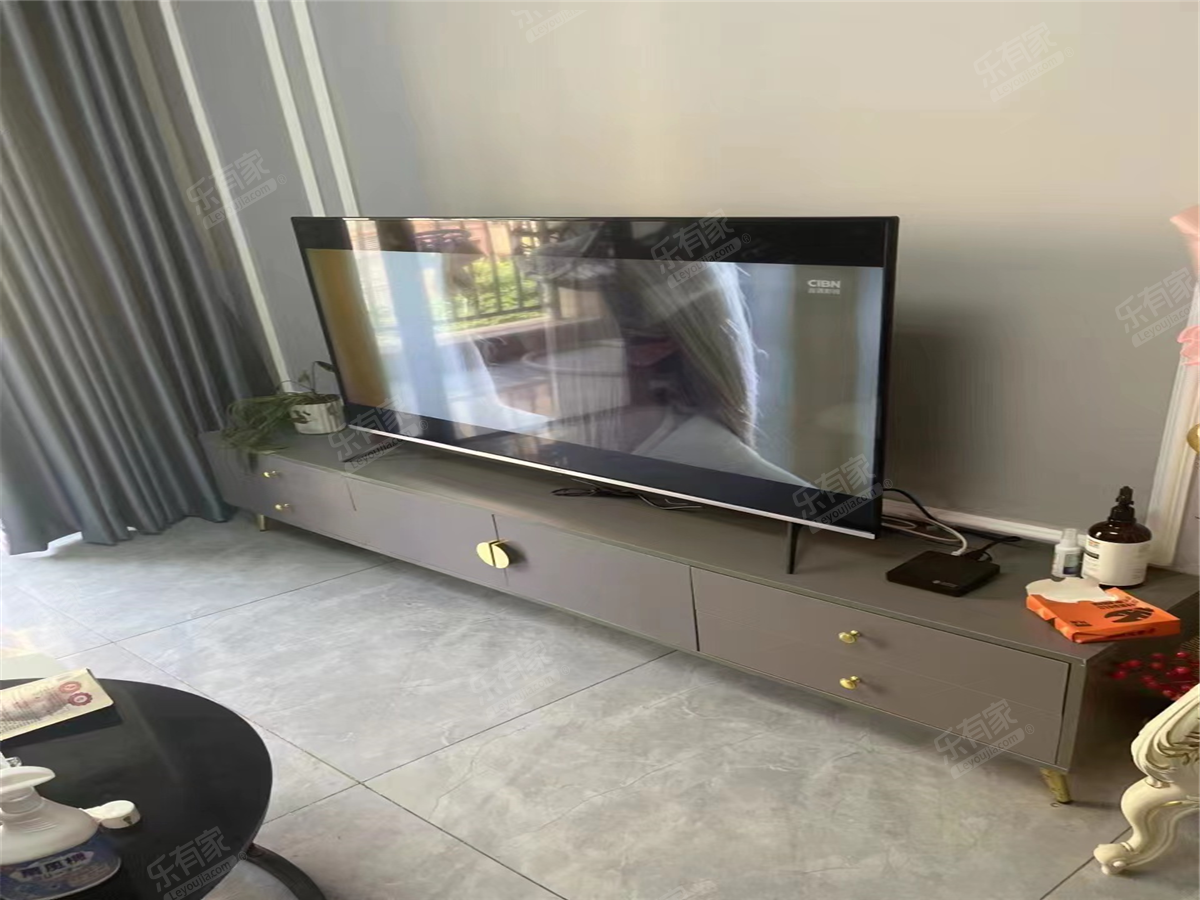 凤凰美域实用房业主诚心出租
