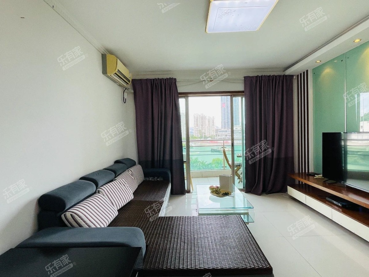 滨海花园前排位置，客厅出阳台看全海景，急售