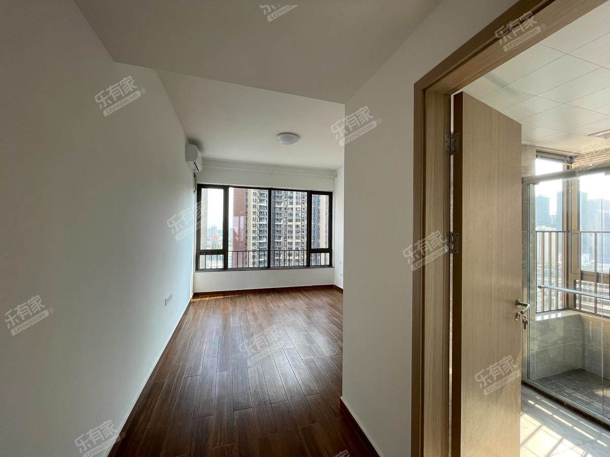 星河荣御花苑 5房2厅3卫 180.93㎡