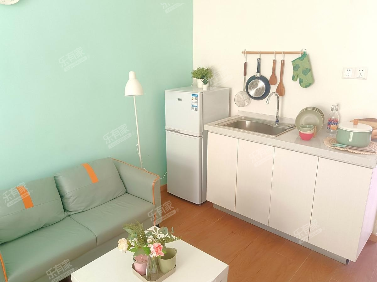 中电领寓 1房1厅1卫 37㎡