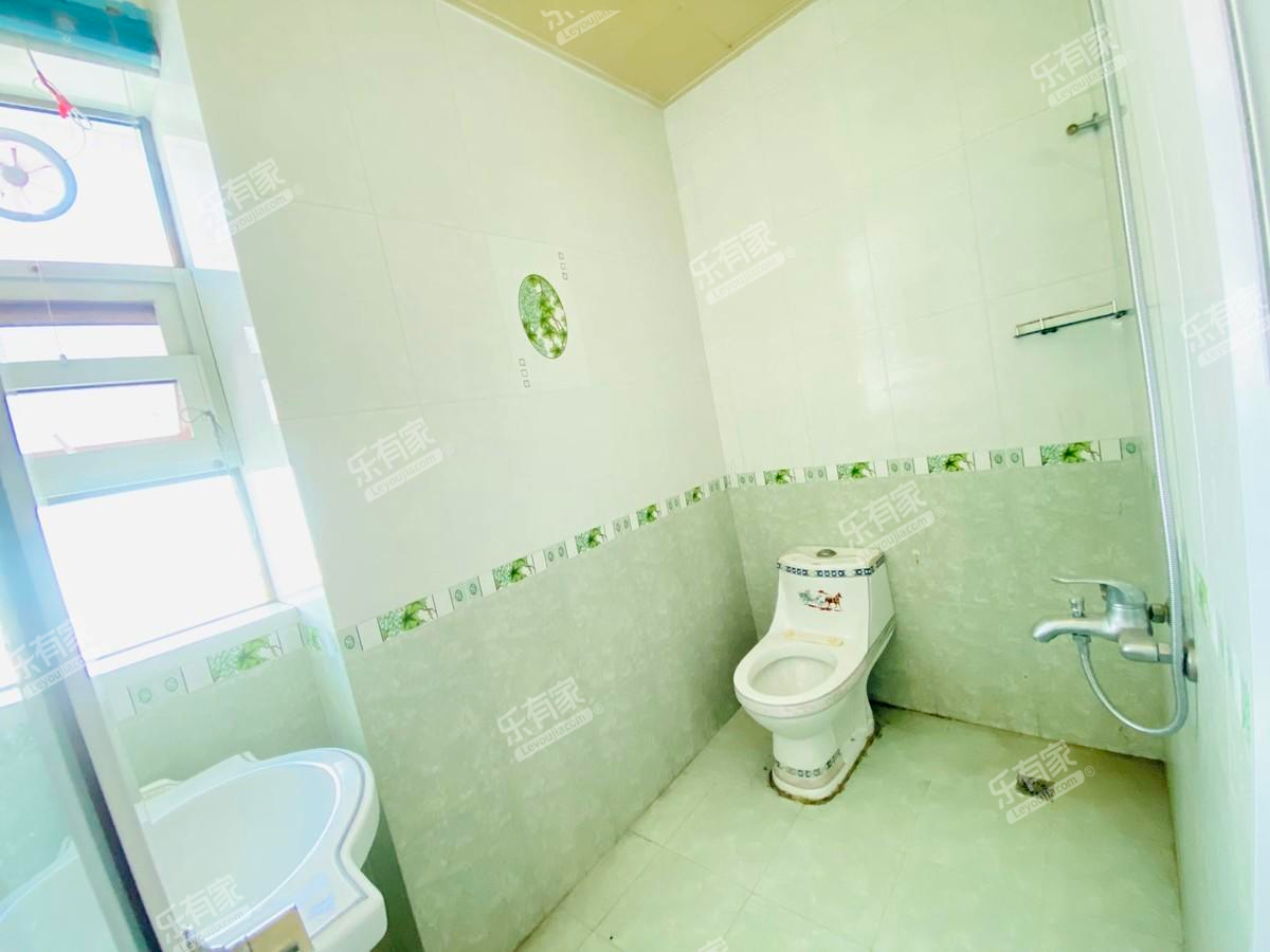 东桂园厕所-2