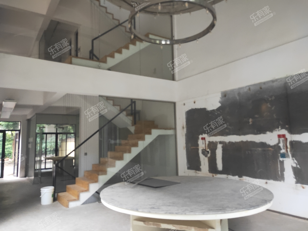 中裕时代北毛坯3室2厅92.05m²出售