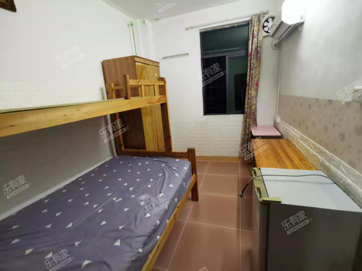 华苑大街 1房0厅1卫 30㎡