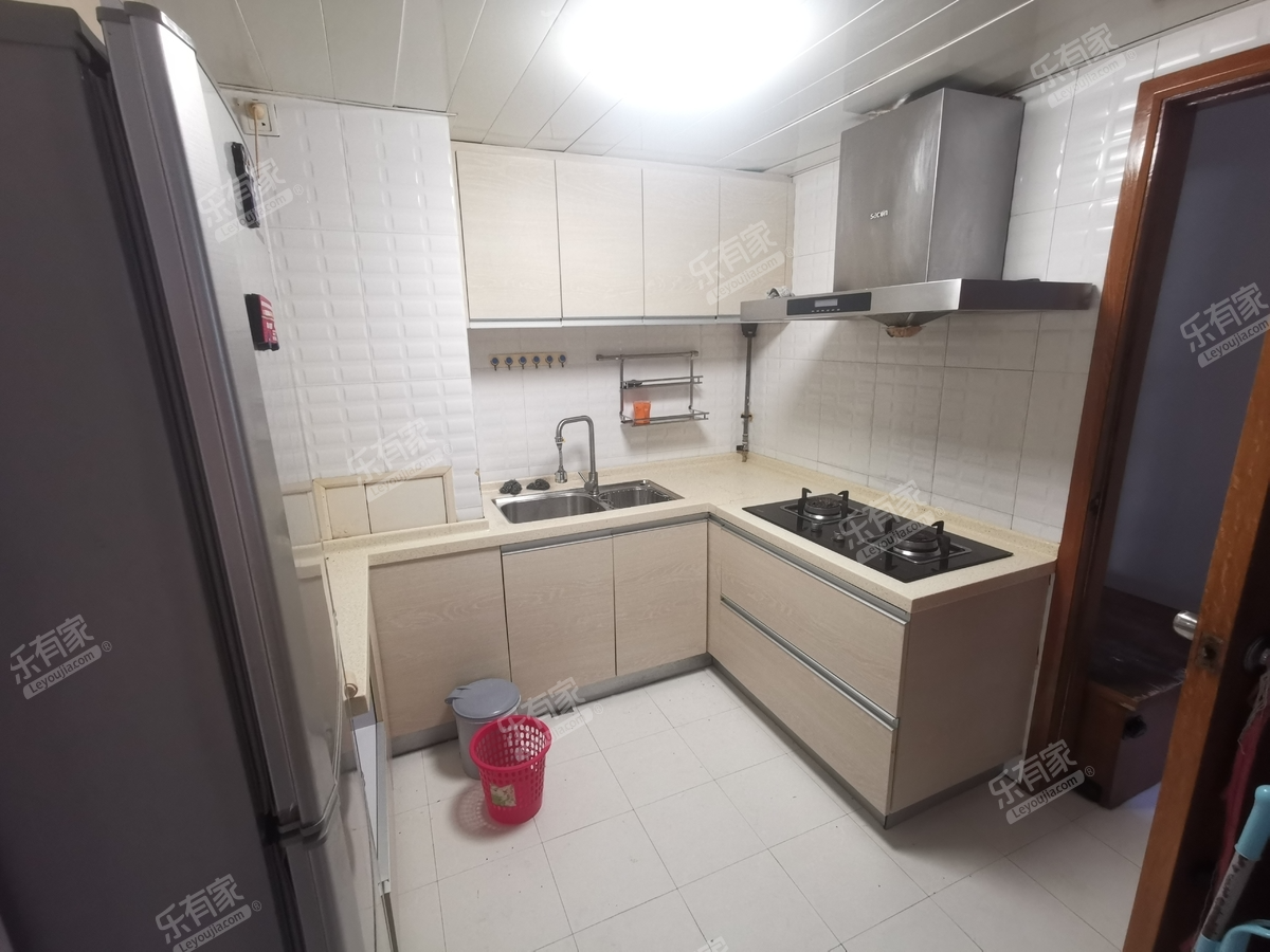 深中本部精装电梯3房