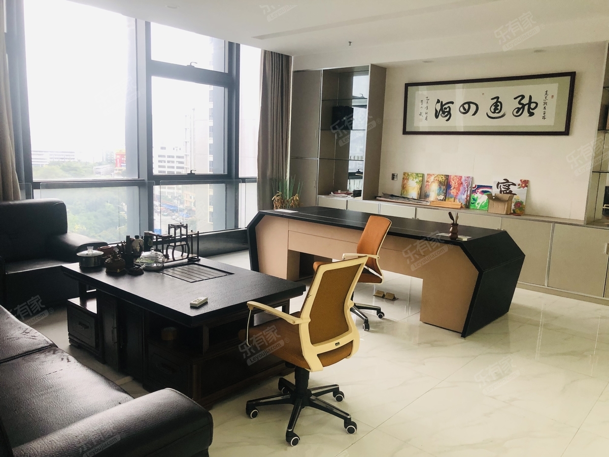御龙居精装3房，业主诚心出售