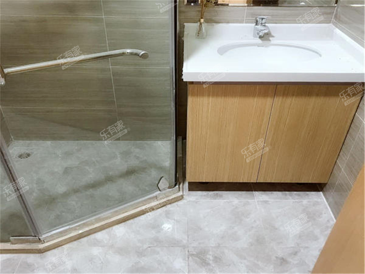 绿地商业广场 2房1厅1卫 70㎡