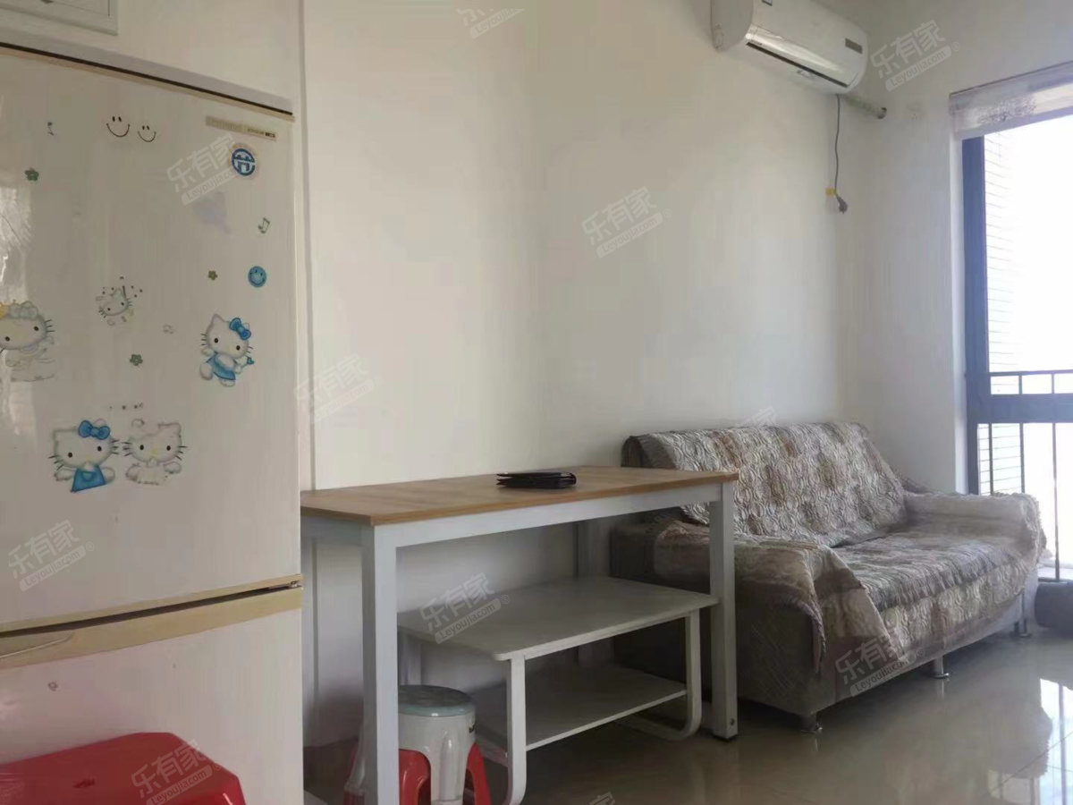 华盛峰荟名庭（一期）客厅-2