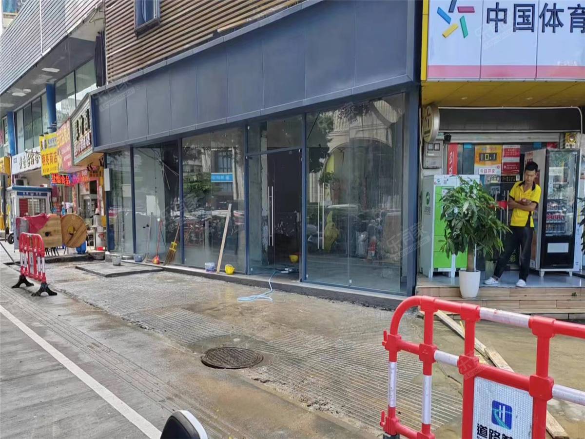 黄金台宿舍 商铺 55㎡
