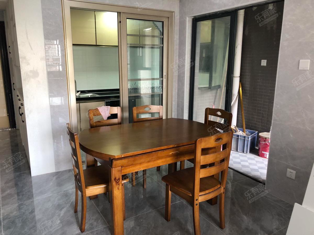 鹏惠花园客厅-1