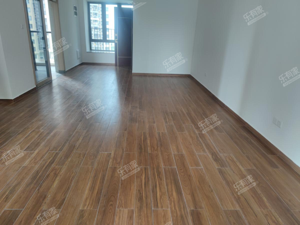 星河荣御花苑 5房2厅3卫 180.93㎡