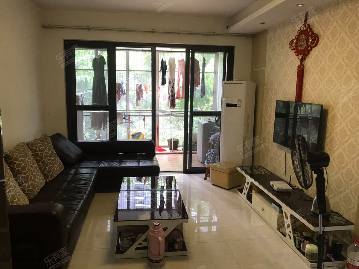 中信水岸城精装修房源业主诚心出售，直接拎包入住，看房方便