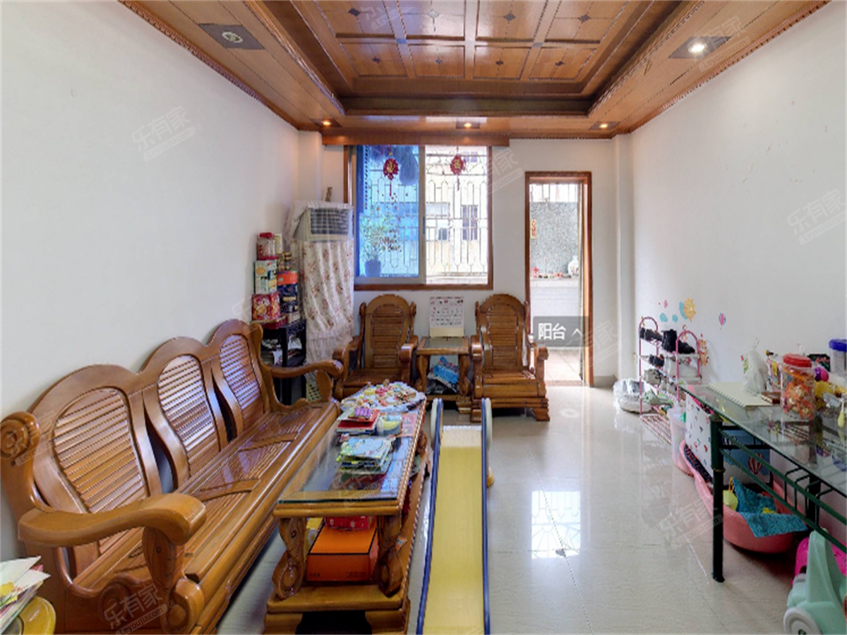 西秀园 南 普装 3室 2厅 101m²