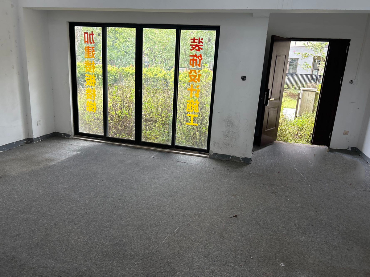 百万花城 4房2厅2卫 79㎡