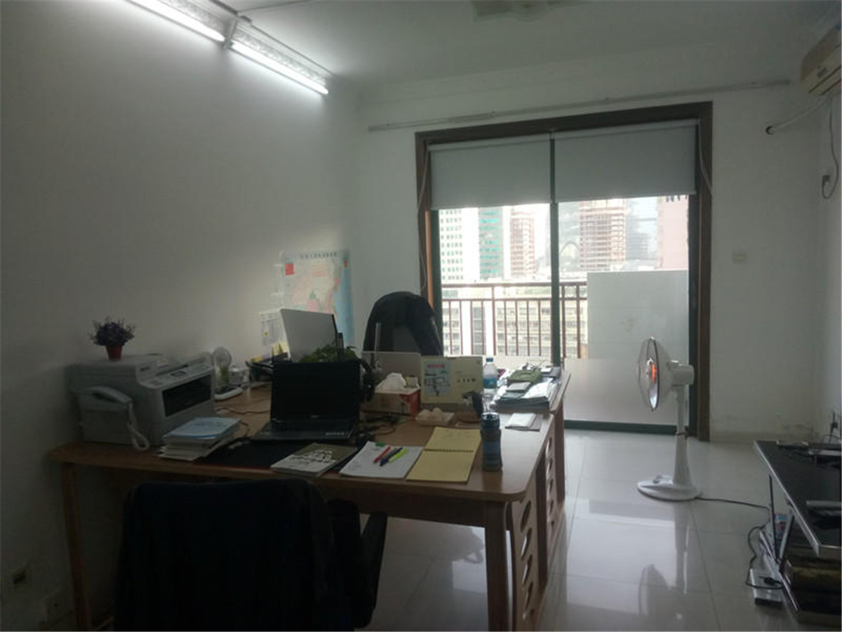都市阳光名苑客厅-2