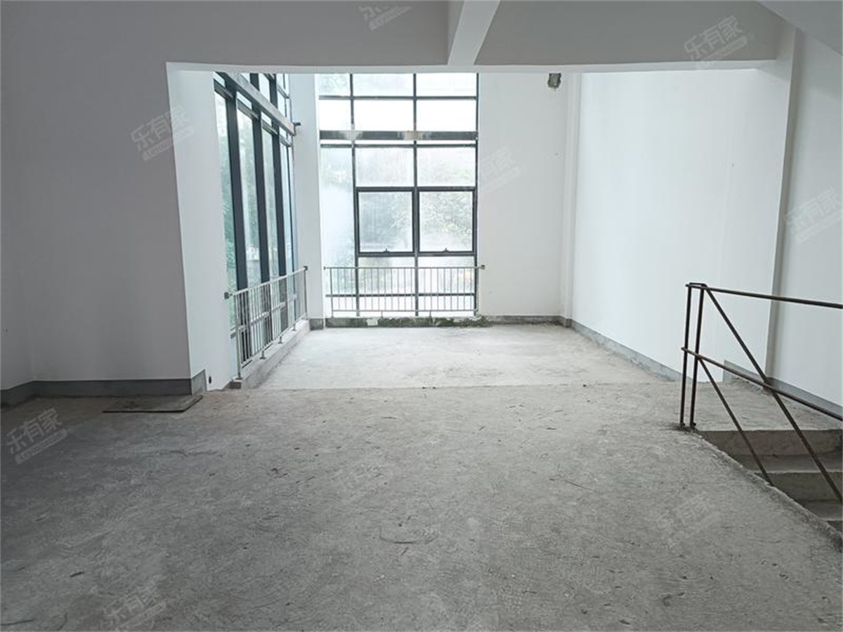 誉港湾花园客厅-1