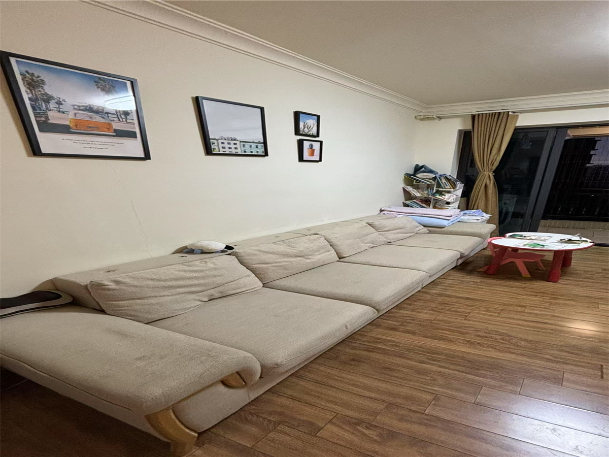 碧桂园天麓山花园 南 精装 3室 2厅 95m²