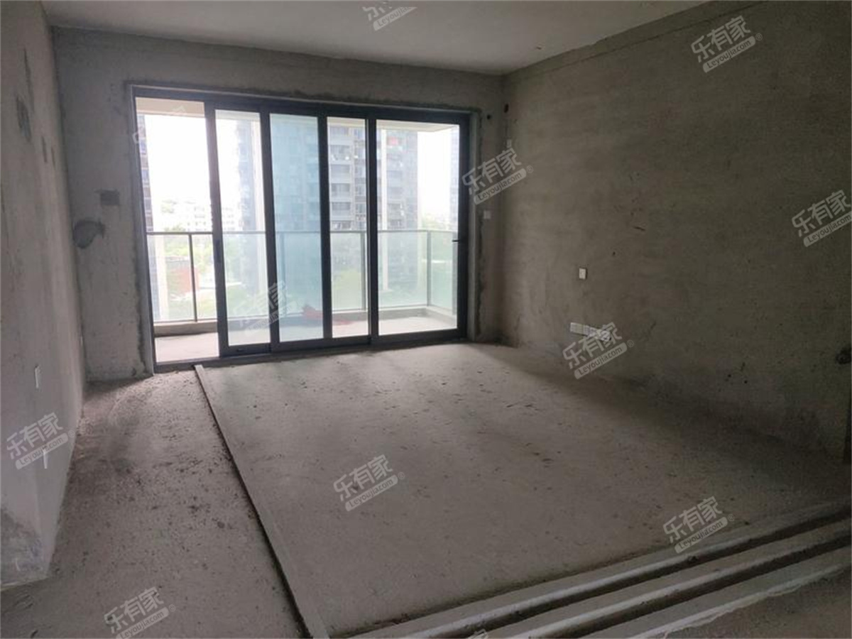 万科翡悦郡住家3房，业主诚心出售