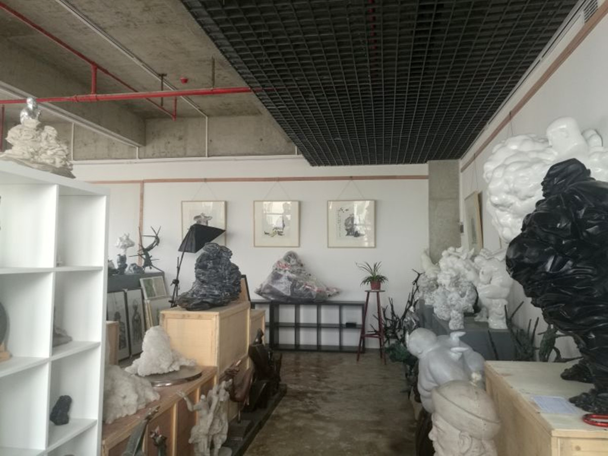 泰富华三房出售，业主诚心卖，看房方便