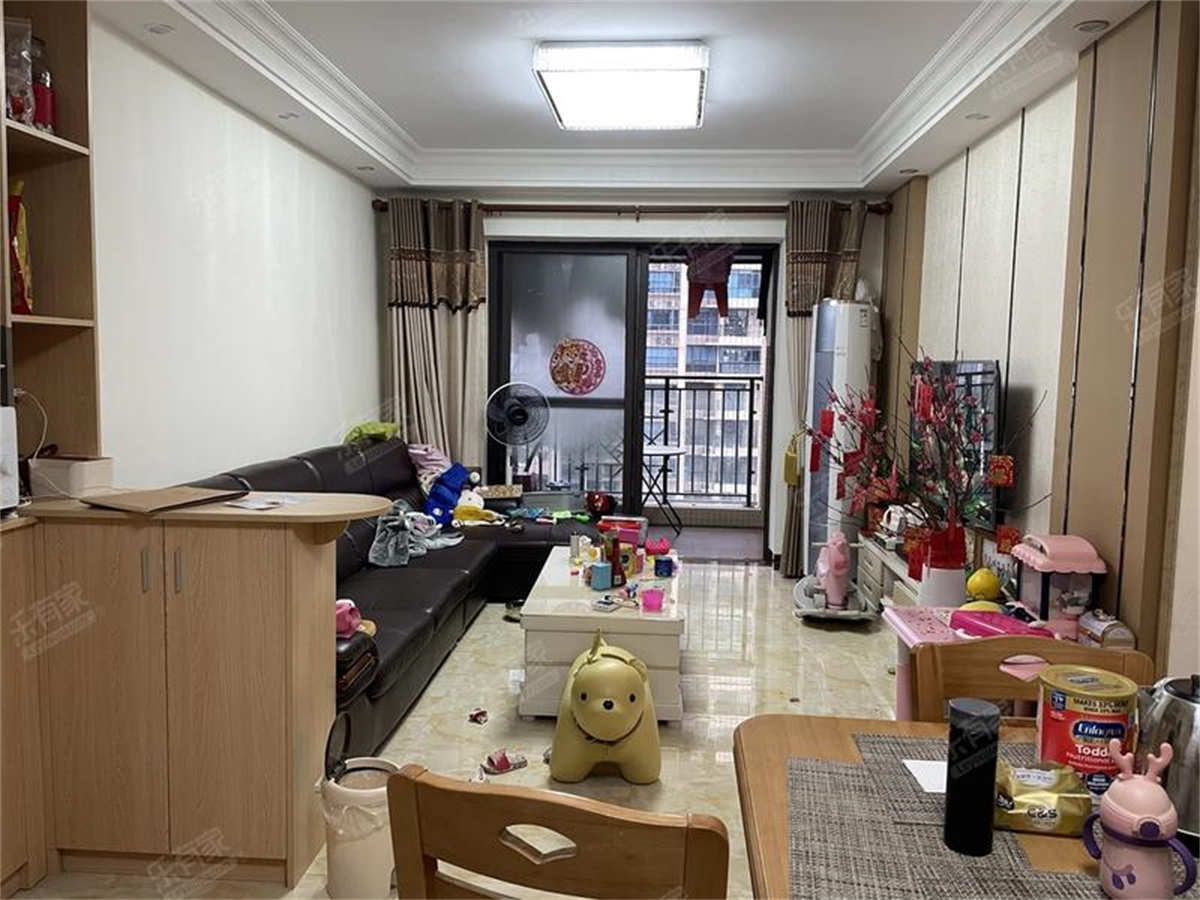 保利中宇花园精装3房