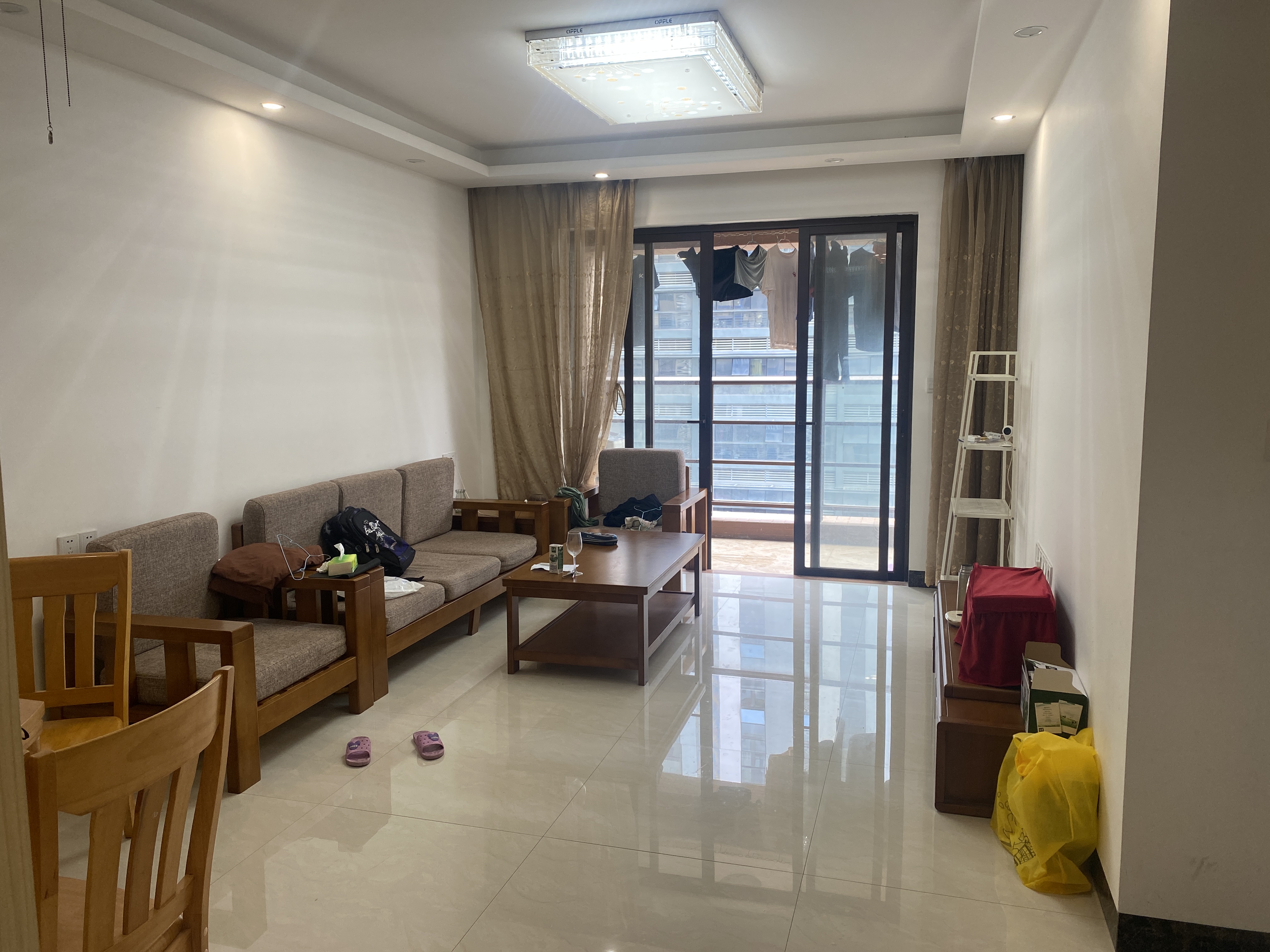 依岸康堤花园，朝南向，高层安静不吵