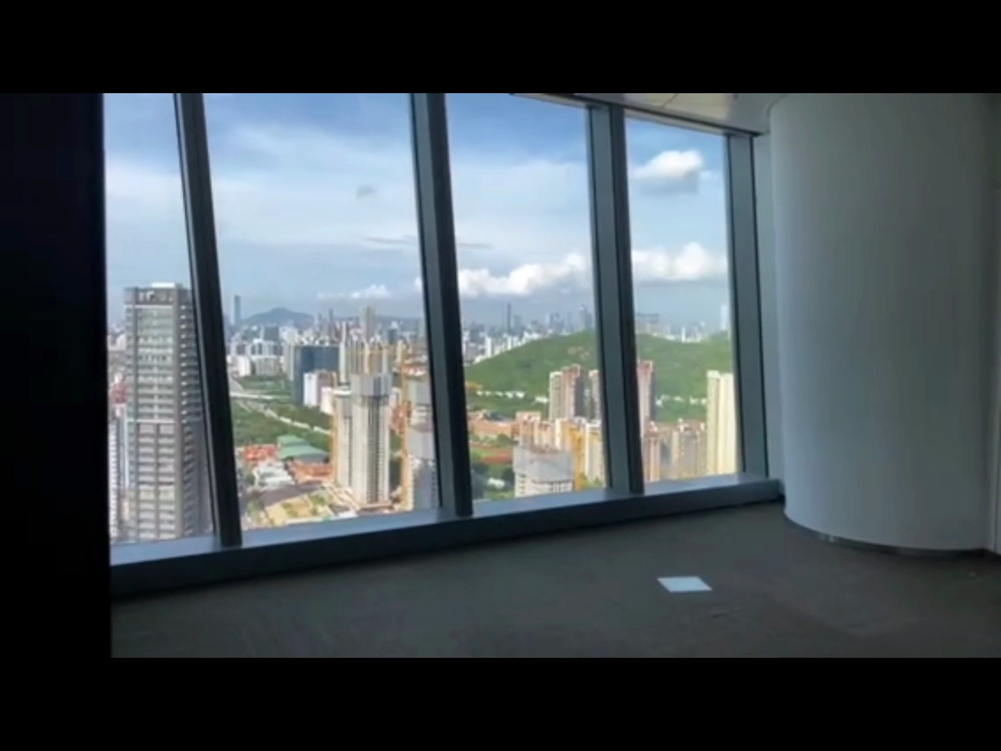 世茂前海中心居室-1