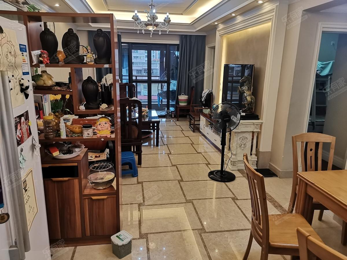万科公园里一期客厅-1