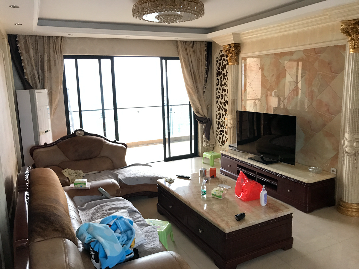 方直珑湖湾南精装3室2厅129m²