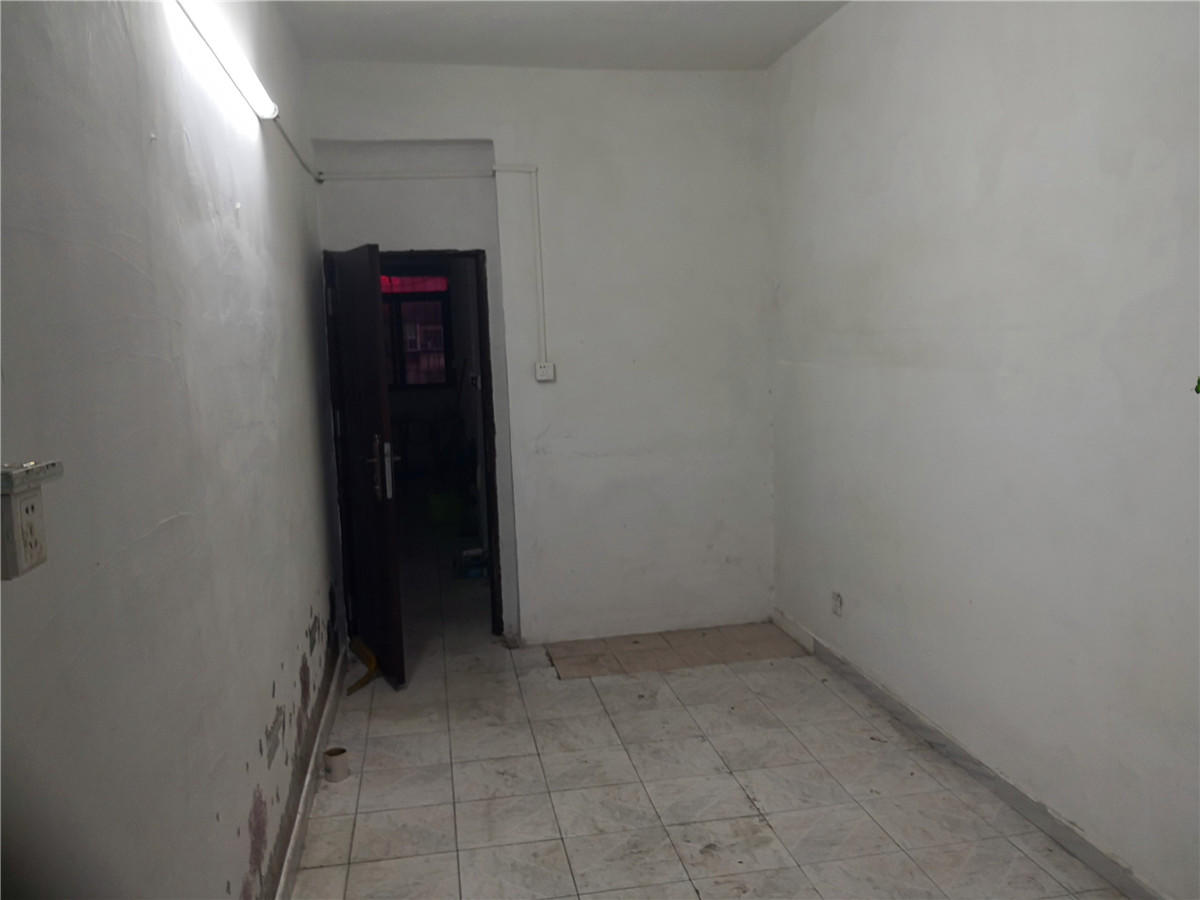 近大型公园地面花园近菜场商超近口岸近地铁上班车位紧张下班车位-中山下步庙北区二手房