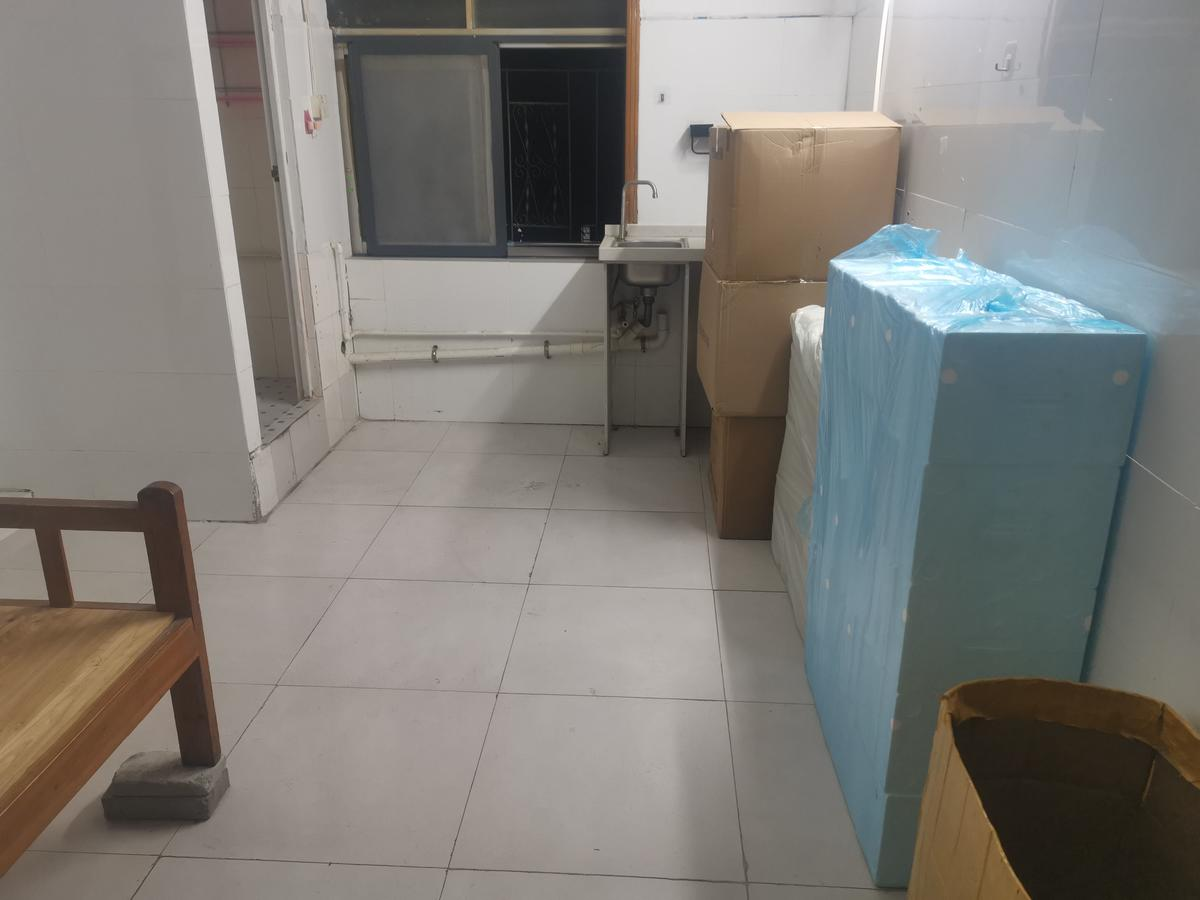 器材大厦居家一房，业主诚心出租