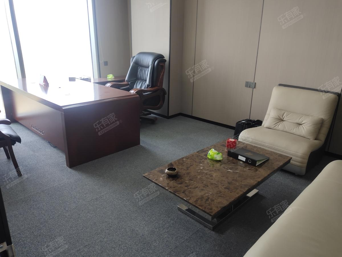 水榭春天一期3房出售，中间楼层，安静南向