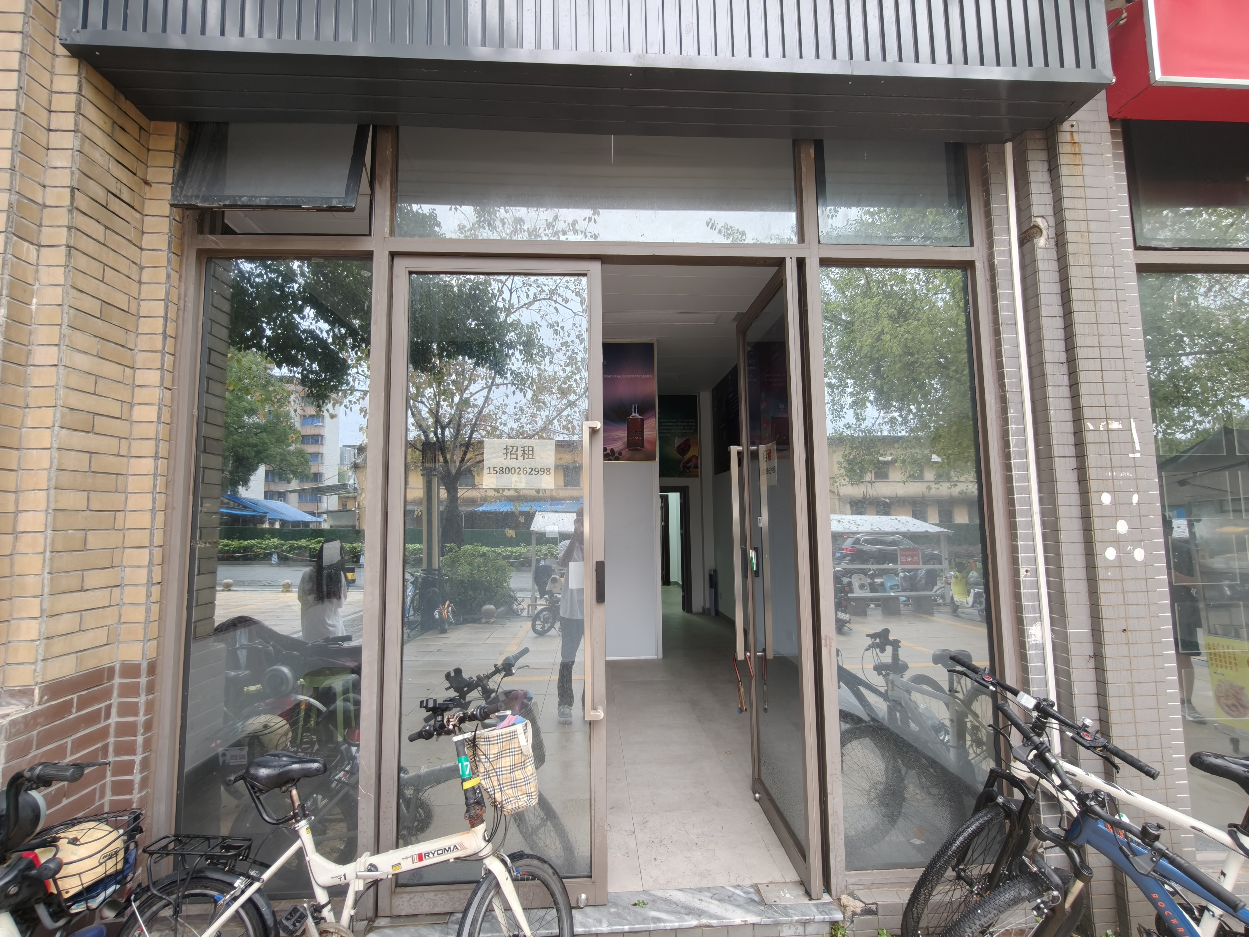 保利翡翠山南向1室64m²绝佳地段，旺铺-佛山保利翡翠山租房